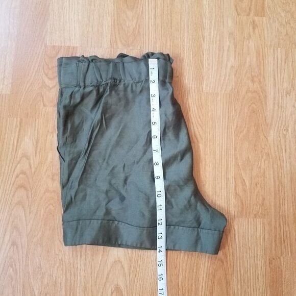 Trouvé Paperbag Shorts sz Large - Picture 6 of 9